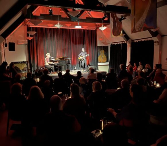 Award-winning Saskatchewan singer-songwriter and pianist Jeffery Straker performed at the Hub in October 2025